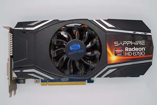 蓝宝石SAPPHIRE HD6790 1GB 显示卡（AMD Radeon HD6790芯片）